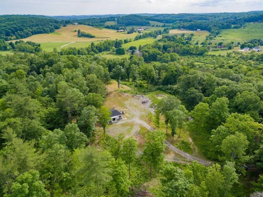  16.97 Acres for Sale in Clinton Corners, New York