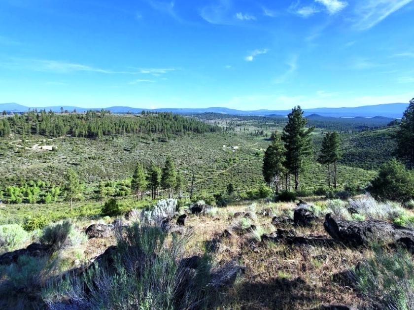 2.63 Acres for Sale in Sprague River, Oregon