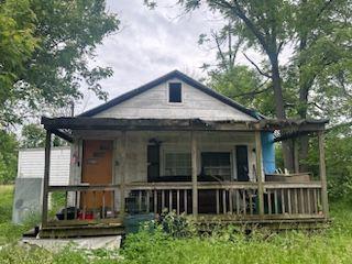 1000 Sq. Ft. for Sale in Clay City, Illinois