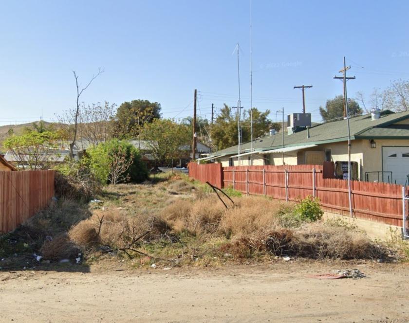 0.13 Acres for Sale in Taft, California