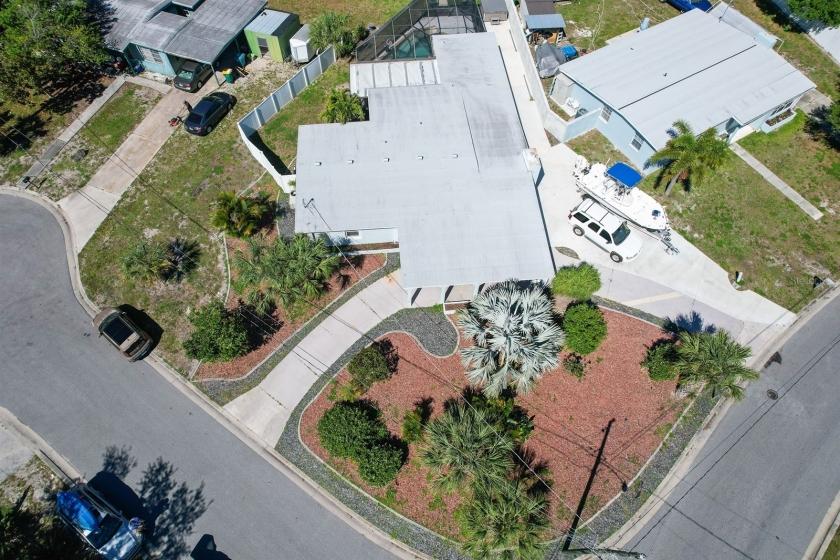 12197 Sq. Ft. for Sale in Port Charlotte, Florida