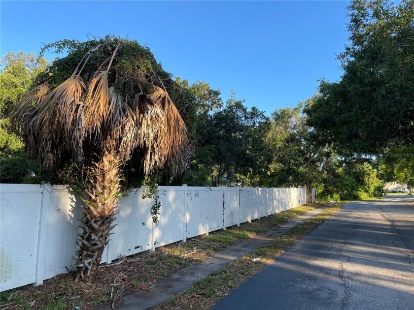 0.96 Acres for Sale in Sarasota, Florida