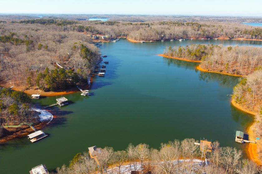 1.69 Acres for Sale in Hartwell, Georgia