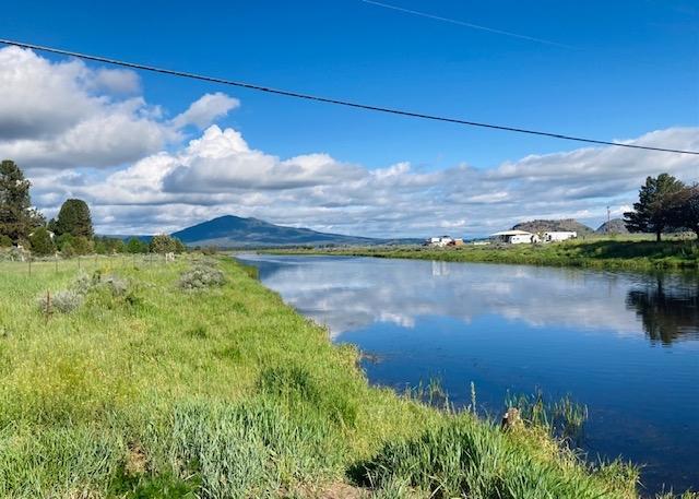 1.57 Acres for Sale in Chiloquin, Oregon