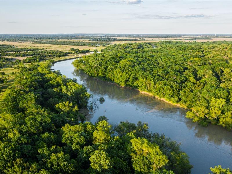 0.68 Acres for Sale in Huntsville, Texas