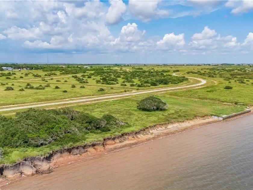 2 Acres for Sale in Palacios, Texas