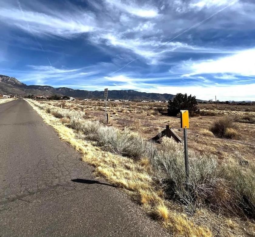 0.89 Acres for Sale in Albuquerque, New Mexico