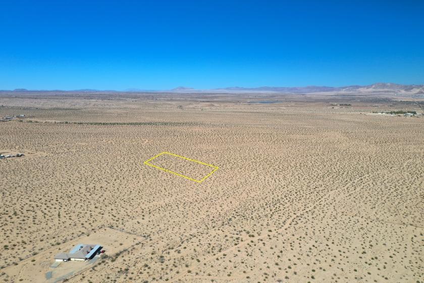 0.63 Acres for Sale in Twentynine Palms, California