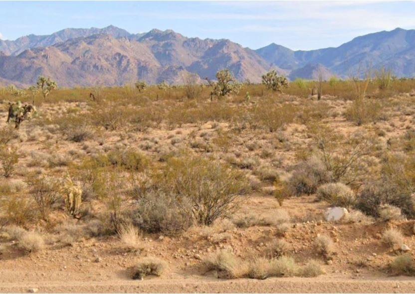 1.07 Acres for Sale in Yucca, Arizona