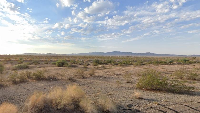 1.02 Acres for Sale in Yucca, Arizona