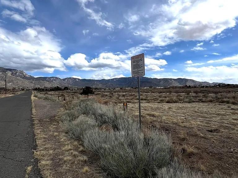 0.89 Acres for Sale in Albuquerque, New Mexico