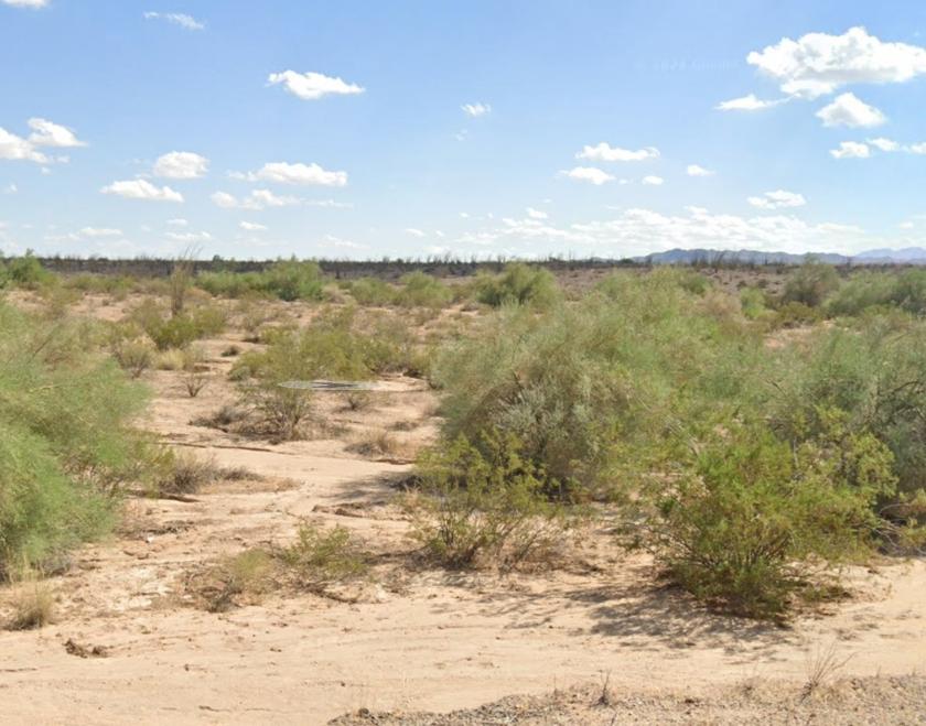 1.02 Acres for Sale in Yucca, Arizona
