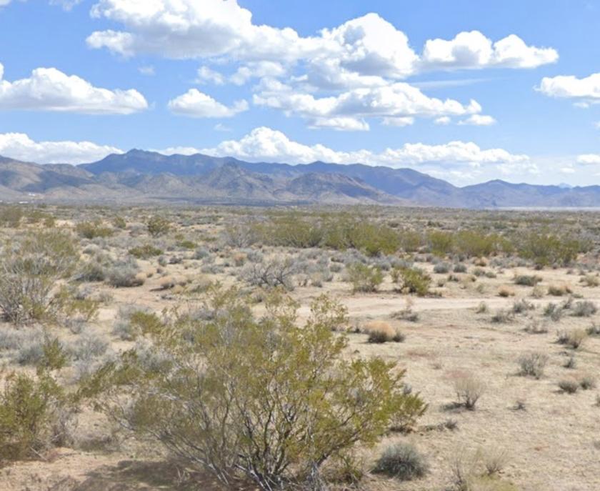 0.11 Acres for Sale in Golden Valley, Arizona