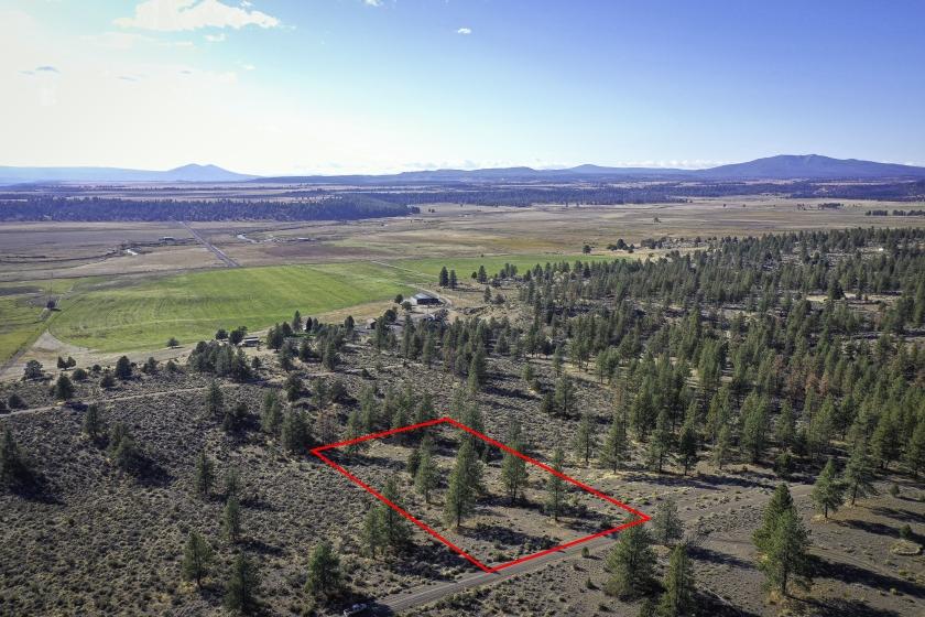 1.5 Acres for Sale in Beatty, Oregon