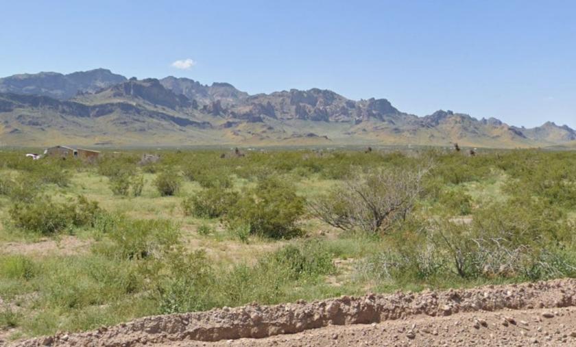 2.35 Acres for Sale in Golden Valley, Arizona