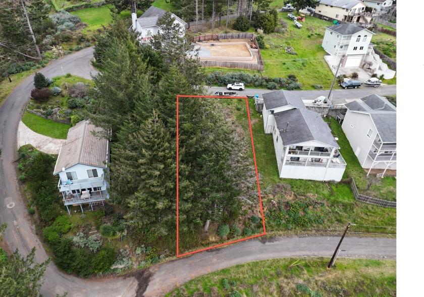 0.12 Acres for Sale in Whitethorn, California