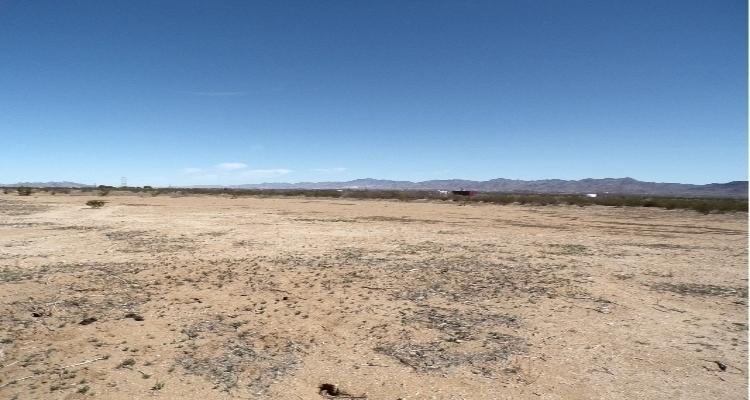 2.35 Acres for Sale in Golden Valley, Arizona