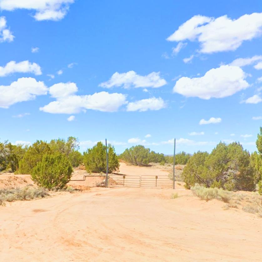 1.07 Acres for Sale in Sanders, Arizona