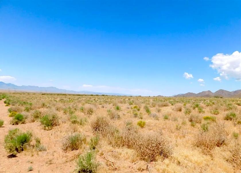 2.5 Acres for Sale in Kingman, Arizona