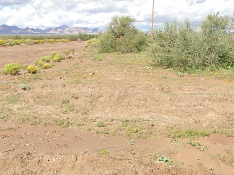 2.35 Acres for Sale in Golden Valley, Arizona