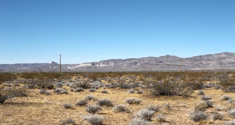 2.35 Acres for Sale in Golden Valley, Arizona
