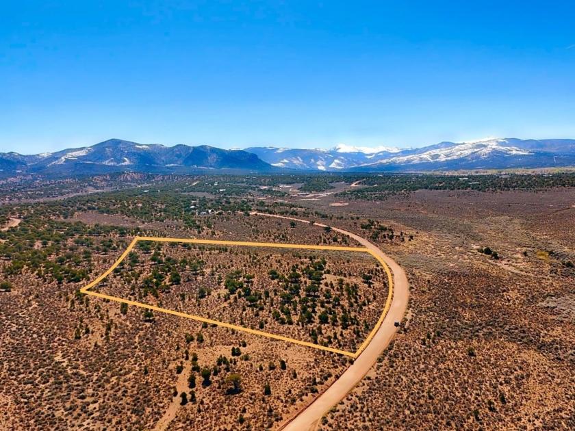 10 Acres for Sale in Fort Garland, Colorado