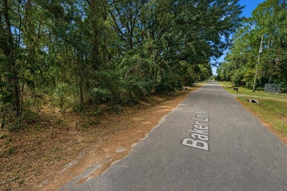 Jacksonville, FL Land for Sale: 0.67 Acres with Paved Road Access