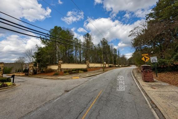Atlanta, GA Land for Sale: 3.05 Acres with Paved Access & City Utilities