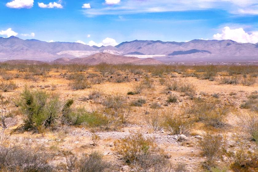 2.18 Acres for Sale in Golden Valley, Arizona