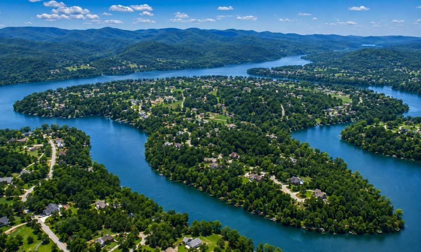 0.58 Acres for Sale in Holiday Island (owner financing $299 a month), Arkansas