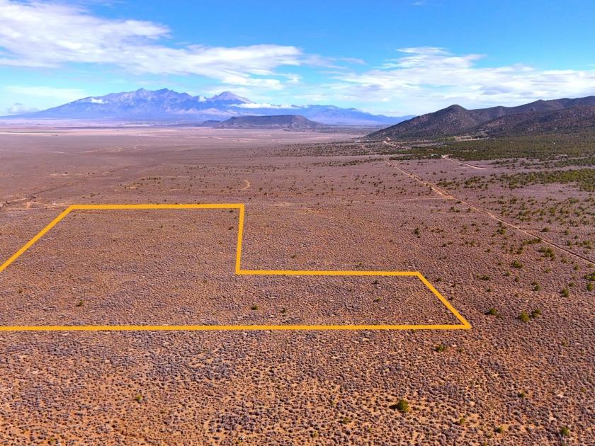 25 Acres for Sale in San Luis, Colorado