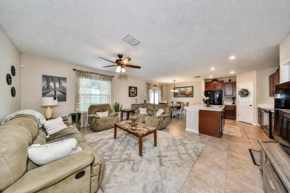 Wimauma, Florida House for Sale: 0.1-Acre Ayersworth Glen Parcel on Paved Road