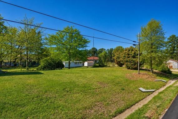 Stephens, AR Land for Sale: 0.17 Acres with Paved Access & City Utilities